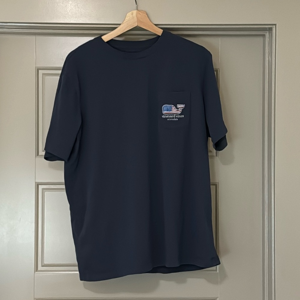 Vineyard Vines T-shirt